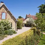 D'hotes Et A La Ferme De L'oudon & Berville (Calvados)
