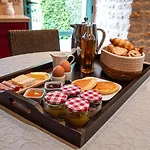 D'hotes Et A La Ferme De L'oudon & Frühstückspension Berville (Calvados)