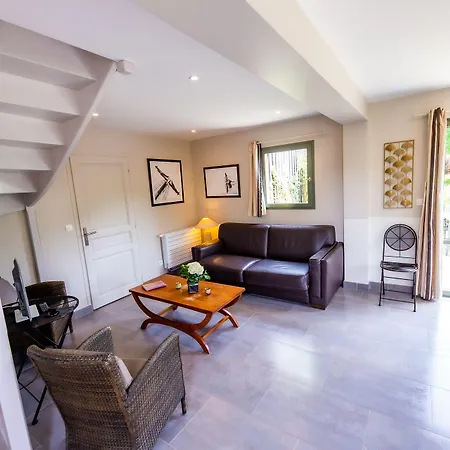 Bed & Breakfast D'hôtes Et à La Ferme De L'oudon&spa 4*