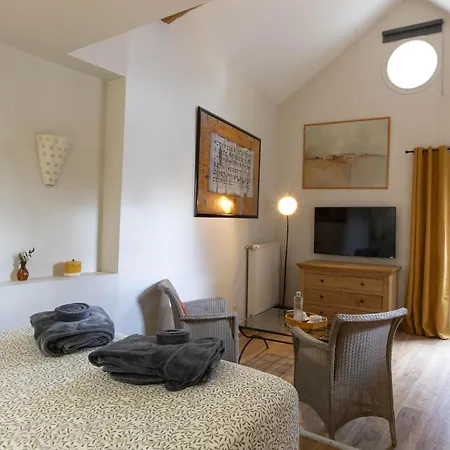 D'hotes Et A La Ferme De L'oudon & Nocleg ze śniadaniem 4*