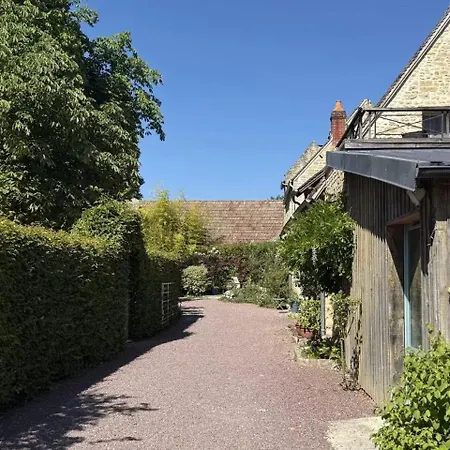 D'hotes Et A La Ferme De L'oudon & Nocleg ze śniadaniem 4*