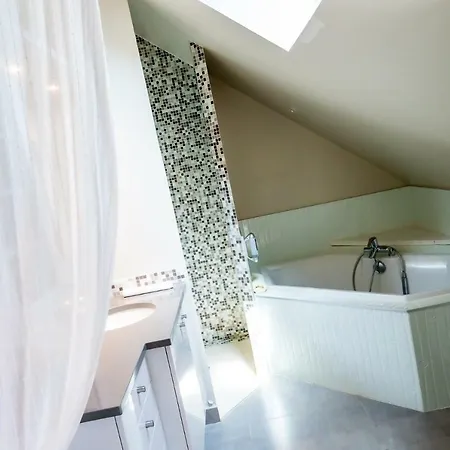 La Ferme De L'oudon&spa Berville (Calvados)