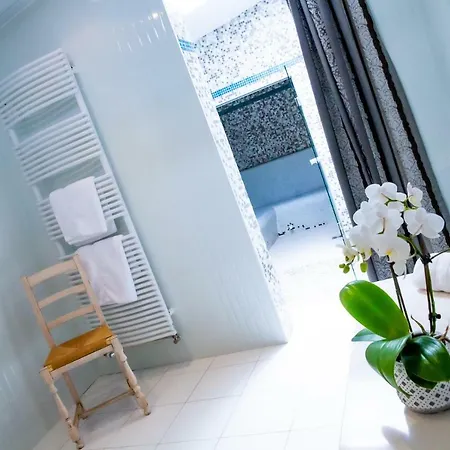 D'hôtes Et à La Ferme De L'oudon&spa Bed & Breakfast