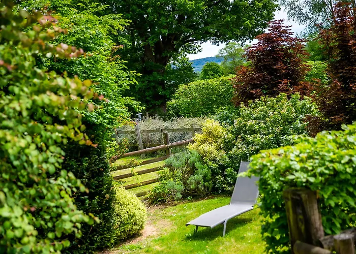 Oda ve Kahvaltı D'hotes Et A La Ferme De L'oudon & Berville (Calvados)