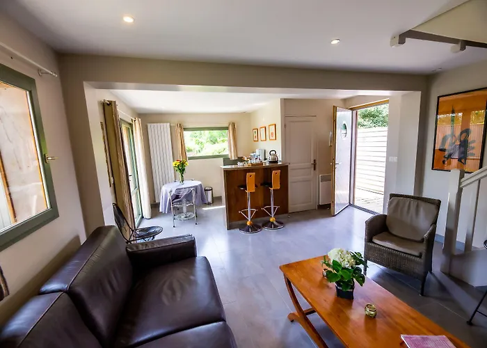 Bed & Breakfast D'hotes Et A La Ferme De L'oudon & Berville (Calvados)