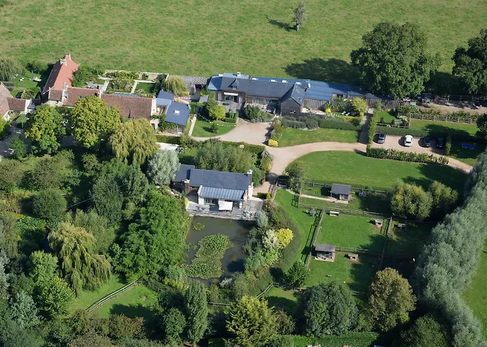 Oda ve Kahvaltı D'hotes Et A La Ferme De L'oudon & Berville (Calvados)