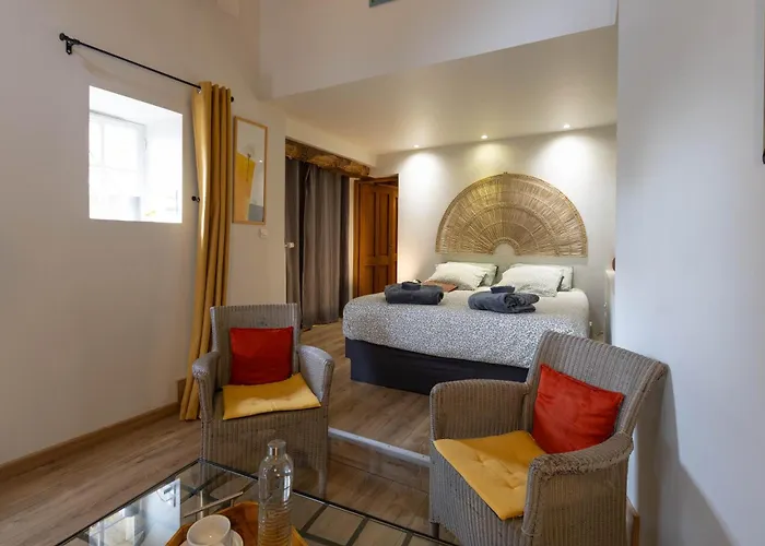 D'hotes Et A La Ferme De L'oudon & Berville (Calvados)