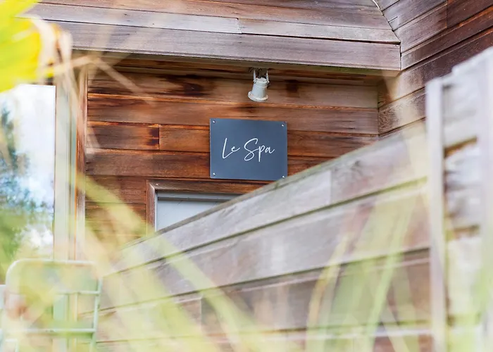 Bed & Breakfast D'hotes Et A La Ferme De L'oudon & 4*