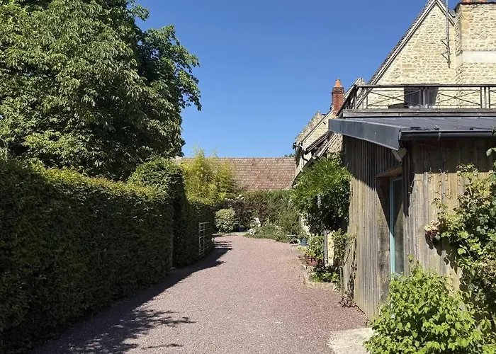 D'hotes Et A La Ferme De L'oudon & Oda ve Kahvaltı 4*