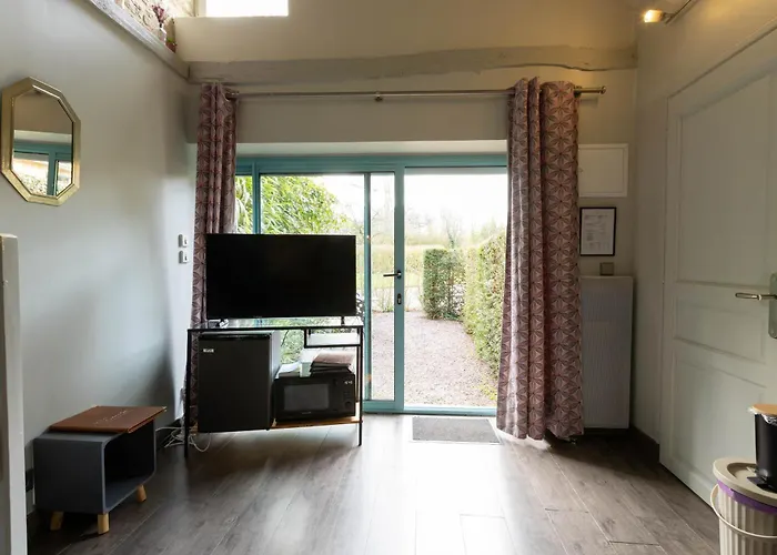 Bed & Breakfast D'hotes Et A La Ferme De L'oudon & Berville (Calvados)