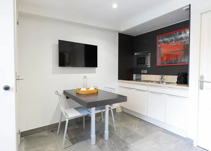 D'hotes Et A La Ferme De L'oudon & 4*