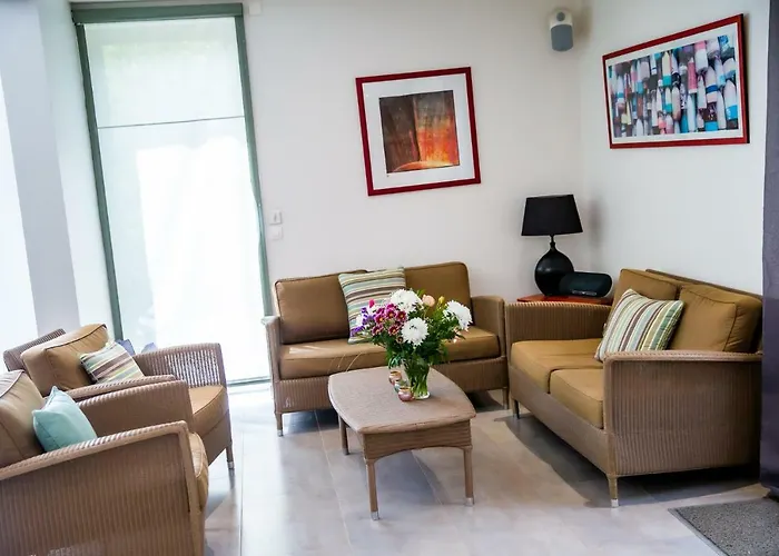 Bed & Breakfast D'hotes Et A La Ferme De L'oudon & Berville (Calvados)